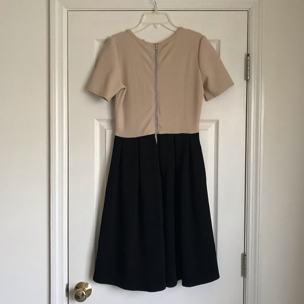 NEW LuLaRoe Amelia Dress - Picture 3 of 5